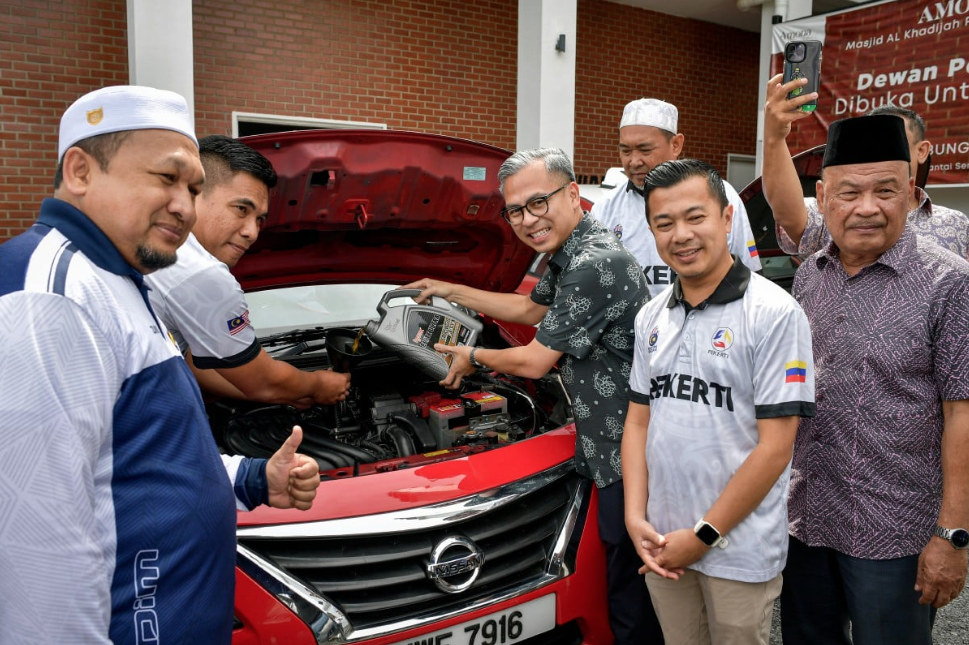 Tiada sekatan royalti minyak kepada Terengganu - Jurucakap Kerajaan Perpaduan, Fahmi Fadzil