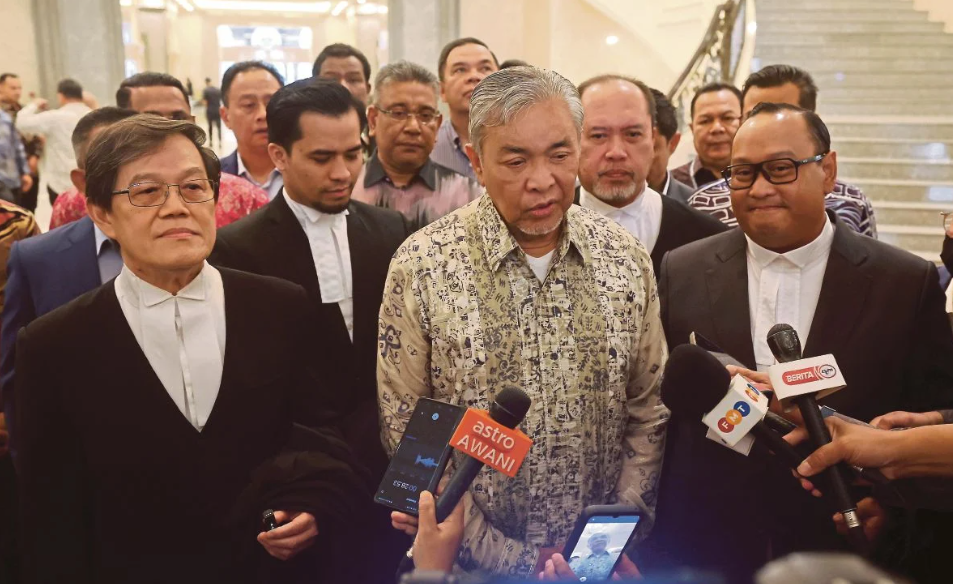 "Saya amat bersyukur, berterima kasih kepada Allah mengizinkan untuk Peguam Negara menarik balik rayuan" - Ahmad Zahid