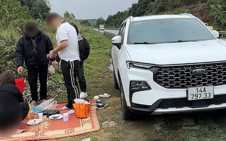 Didenda13 Juta Dong Sebab Berkelah Tepi 'Highway'