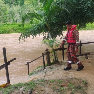 Banjir kilat: 25 rumah di dua kampung di Baling terjejas