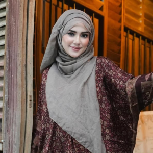 “Umur 12 Sampai 15, Saya Baca Al-Fatihah Rakaat Pertama Je” - Dahlia Rizal