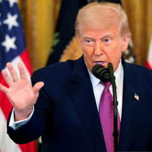 ‘Kita tak akan bunuh Khamenei sekarang tapi kesabaran AS makin tipis’ - Trump gesa Iran serah diri. Pulak dah?