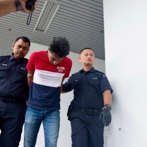 Sebut ‘bodoh’, Duda didakwa lempang pipi anak perempuannya usia 4 tahun
