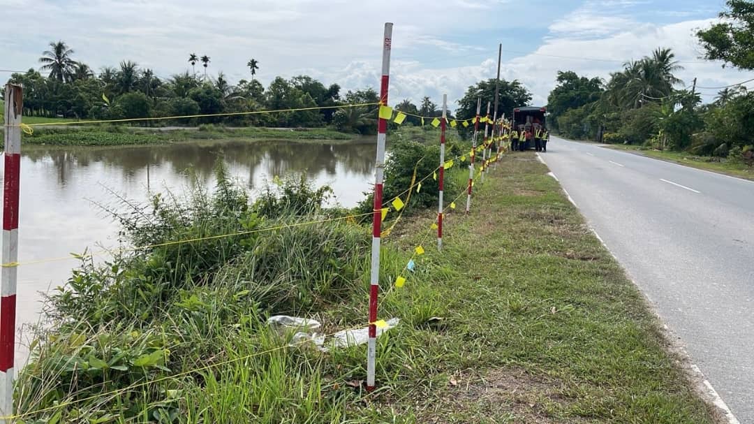 JKR pasang tiang amaran sementara di Sungai Korok