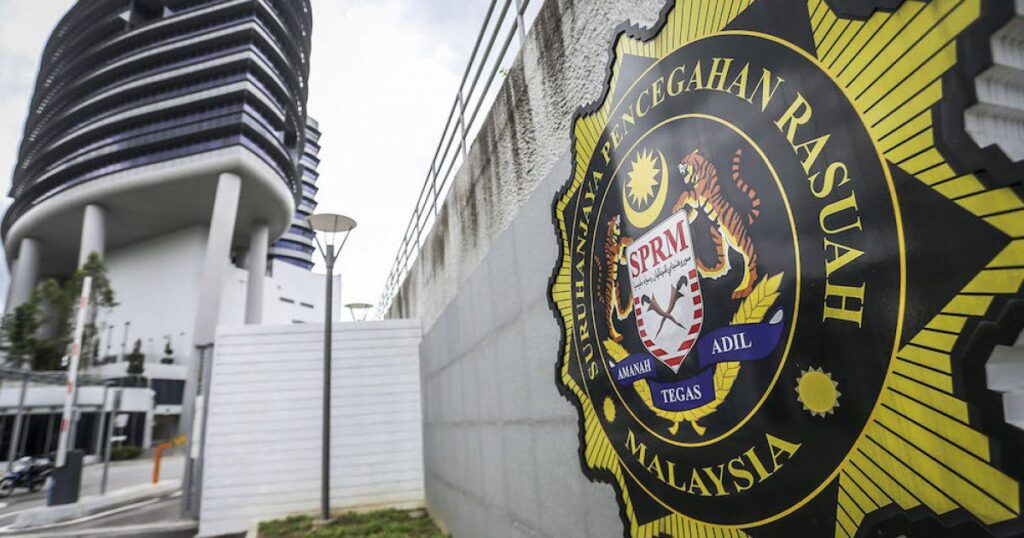 SPRM siasat aset luar biasa keluarga Tun Daim Zainuddin di 11 negara dengan anggaran nilai melebihi RM3 bilion