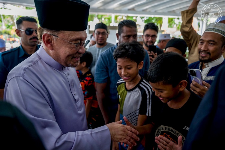 Desakan Pembangkang Mengarut, Mana Boleh Ada Dua PM Dalam Satu Masa! - Senator Mohd. Hasbie Muda