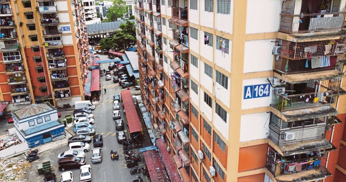 Sebagai orang Malaysia tak perlulah galak sangat sewakan rumah kepada orang asing