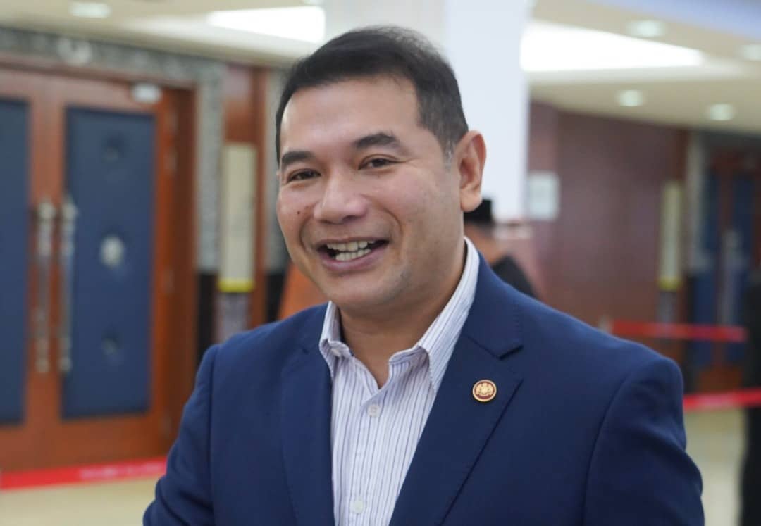 Salah tunggang, nampak bangang – Rafizi sindir PAS