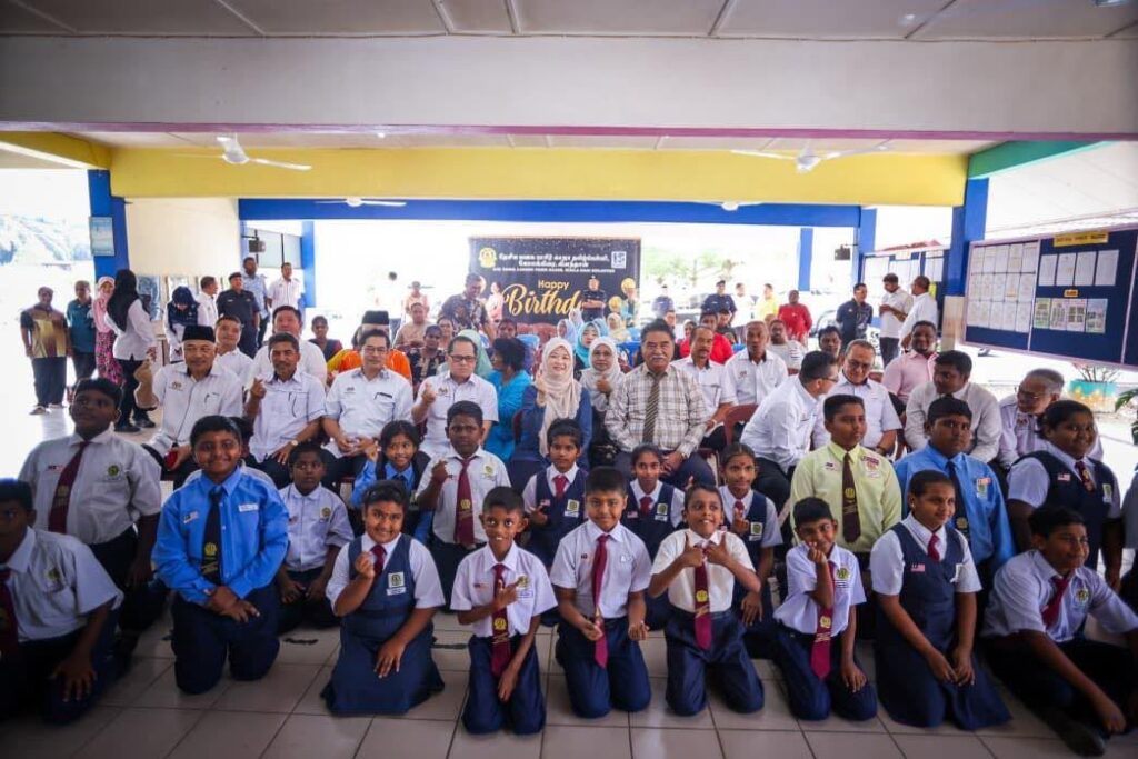 Fadhlina lawat satu-satunya Sekolah Jenis Kebangsaan Tamil (SJKT) di Kelantan