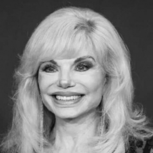 Bintang ‘WKRP in Cincinnati’ Loni Anderson meninggal dunia